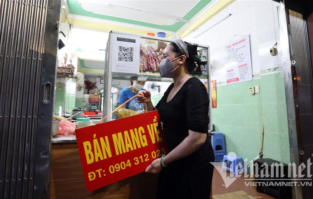 Cả đêm hì hục chùi bụi, tẩy mốc... chờ gà gáy nổi lò, đón khách-12