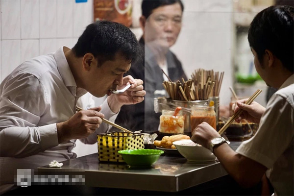 Thâm nhập thế giới idol livestream: Những cô gái khoả thân uốn éo, quan hệ tình dục với bạn diễn để kiếm tiền là ai?-11