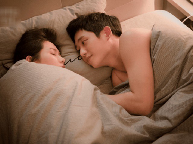 Người yêu cặp kè trà xanh, năn nỉ quay lại nhưng khi ái ân lại có biểu hiện lạ-1