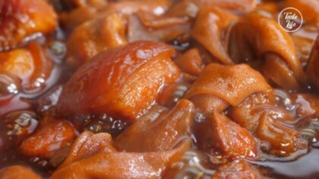 Thịt ba chỉ om với nguyên liệu dễ kiếm này cực tốn cơm, ăn hoài không biết chán-6