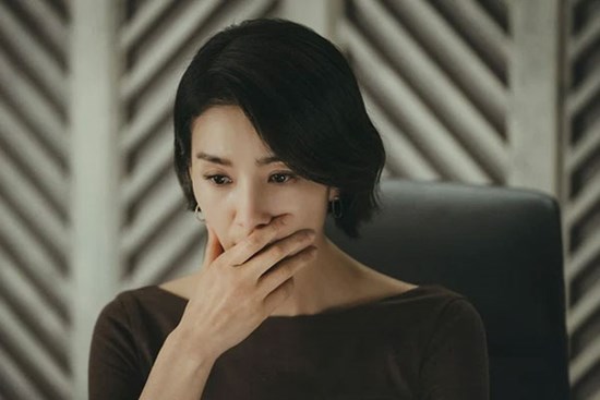 Nhìn anh trai thẫn thờ hỏi bao giờ chị dâu đi công tác về, tôi quặn thắt tim gan mà không thể nói ra sự thật