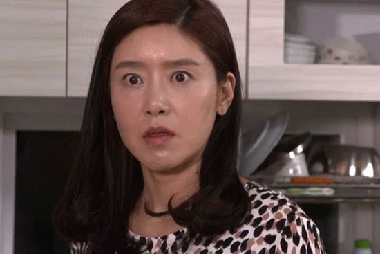 Mượn máy tính của chị dâu, tôi bàng hoàng phát hiện anh chị đang có âm mưu tày đình