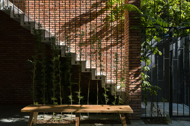 Nhà 115m2 ở Đà Nẵng gây ấn tượng với kiến trúc nhiệt đới độc lạ, càng vào sâu càng quyến rũ khó tả-4