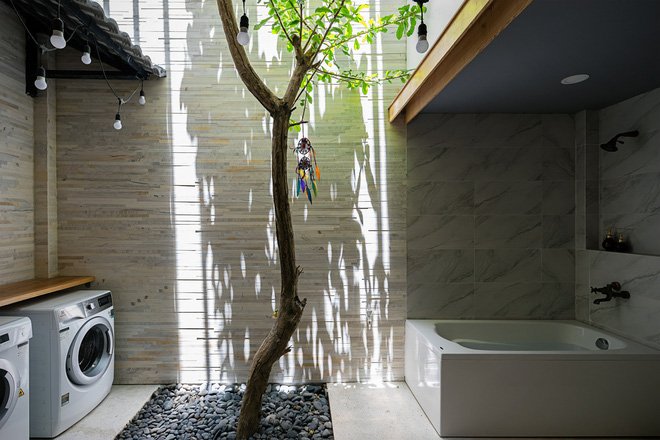 Nhà 115m2 ở Đà Nẵng gây ấn tượng với kiến trúc nhiệt đới độc lạ, càng vào sâu càng quyến rũ khó tả-11