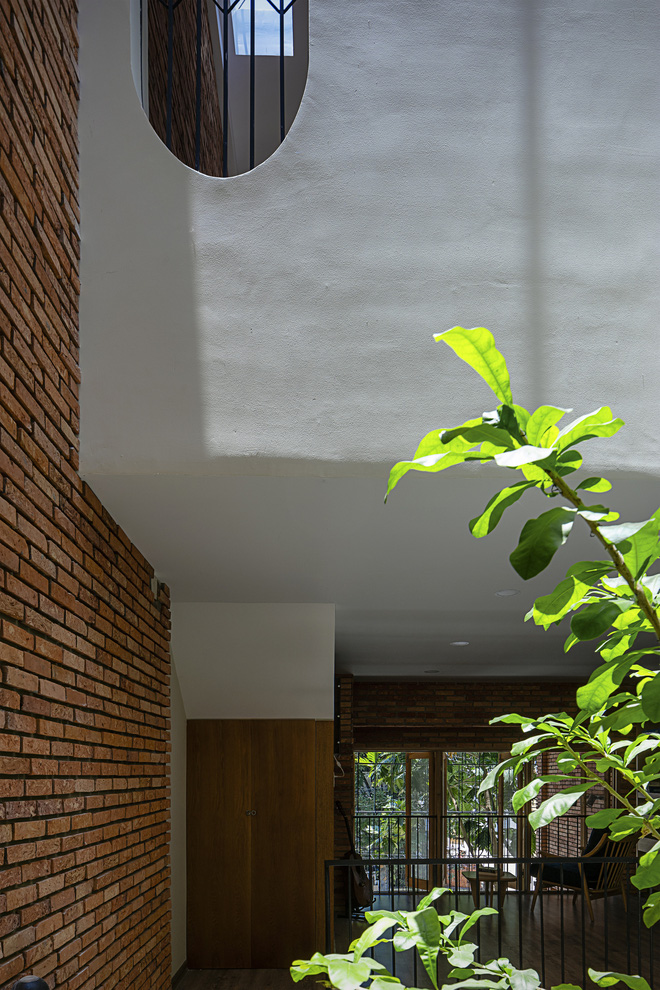 Nhà 115m2 ở Đà Nẵng gây ấn tượng với kiến trúc nhiệt đới độc lạ, càng vào sâu càng quyến rũ khó tả-13