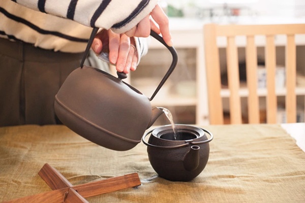 2 loại nước được giới chuyên gia mệnh danh là sát thủ làm tổn thương thực quản, có thể trực tiếp kích thích sự phát triển của tế bào ung thư-1