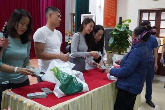 Bộ Công an yêu cầu sao kê tài khoản của Đàm Vĩnh Hưng, Thủy Tiên, Trấn Thành