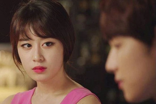 Tưởng mẹ chồng có mảnh đất 3 tỷ, chị dâu vội vã đón bà về chăm, được 1 tháng thì đùng đùng bảo mẹ chồng lừa