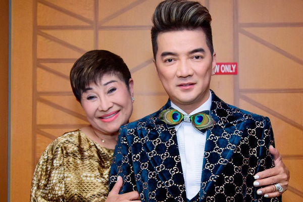 Loạt hình ảnh hiếm hoi của Đàm Vĩnh Hưng bên cạnh vợ trên danh nghĩa-6