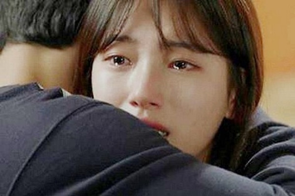 Đang hồi hộp chờ chồng trong phòng tân hôn, nửa tiếng sau tôi đã gục ngã khi nghe cuộc điện thoại gọi đến-2