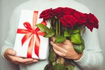 Mách chàng chọn quà tặng ngày 20/10 cho người yêu ấn tượng, độc đáo nhất năm 2021 khiến nàng lịm tim-10