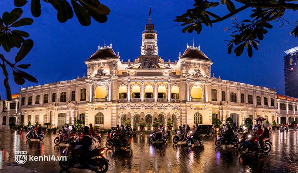 Sài Gòn đang khỏe lại: Mọi người nô nức đi dạo trung tâm thành phố ngày cuối tuần-1