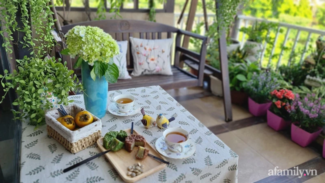 Vườn hoa rực rỡ quanh năm trên sân thượng của mẹ đảm ở Hà Nội dù mỗi ngày chỉ mất 5 - 10 phút chăm sóc-20