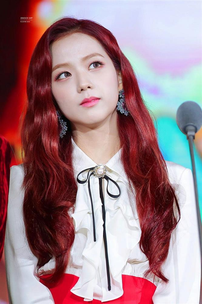 Sao Hàn nhuộm tóc đỏ: Nayeon (TWICE) đẹp xuất sắc, Song Hye Kyo nhìn không hợp lắm-3