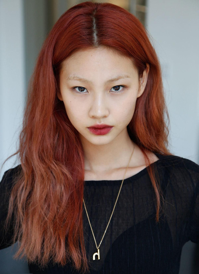 Sao Hàn nhuộm tóc đỏ: Nayeon (TWICE) đẹp xuất sắc, Song Hye Kyo nhìn không hợp lắm-4