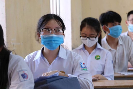 KHẨN: 1 tỉnh cho nghỉ học gấp vì 47 học sinh trên địa bàn mắc và nghi mắc COVID-19