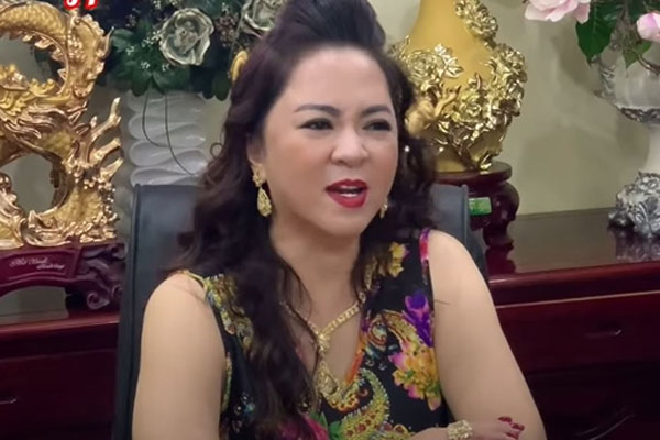 Phản ứng của ông Huỳnh Uy Dũng khi nghe bà Phương Hằng kể bị hành hung tại cơ quan công an-2