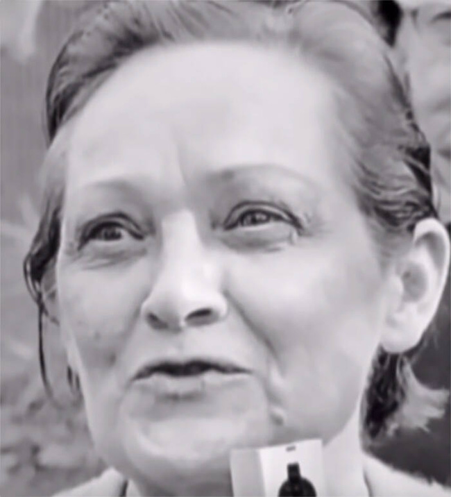 Bé gái bị cha đẻ bắt nhốt lạm dụng 13 năm đến mức đi không vững, lúc tưởng thoát nạn lại trở thành miếng ngon cho các nhà nghiên cứu-5