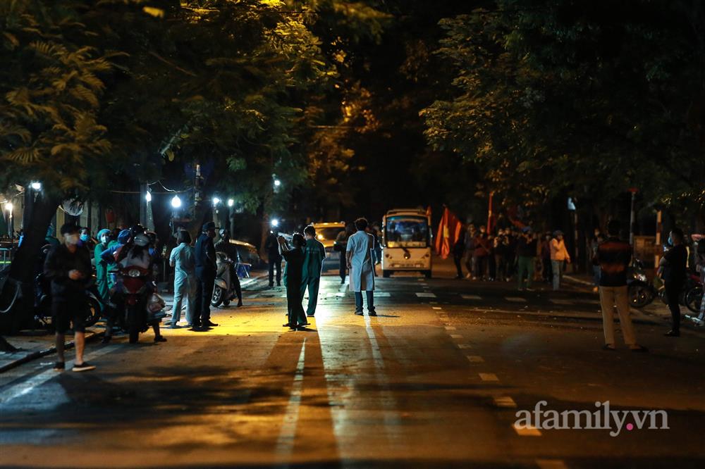 Bệnh viện Việt Đức chính thức được gỡ phong tỏa sau 18 ngày-1