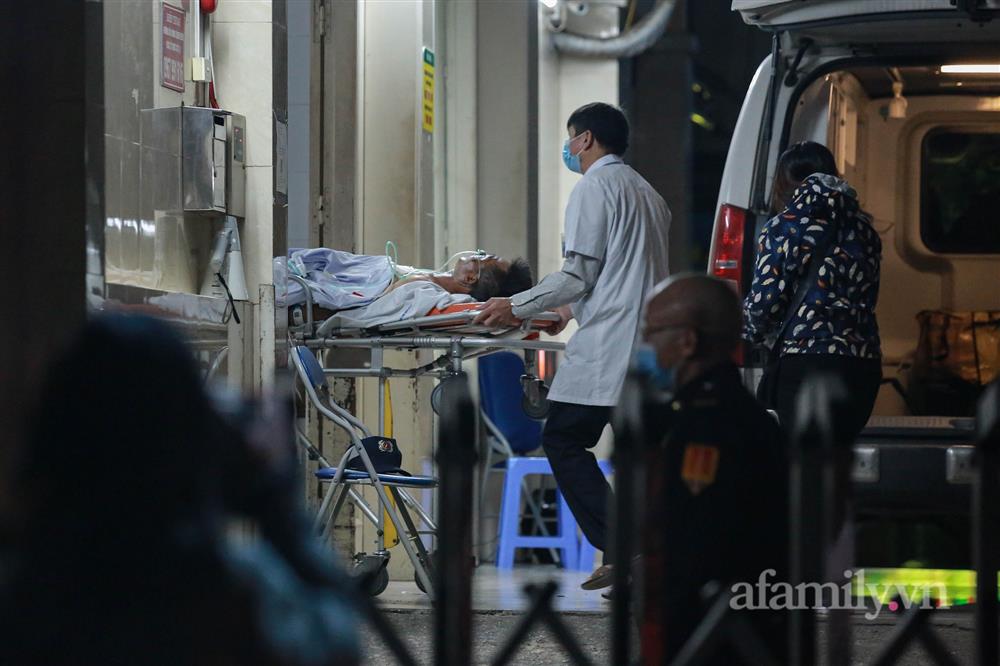 Bệnh viện Việt Đức chính thức được gỡ phong tỏa sau 18 ngày-11