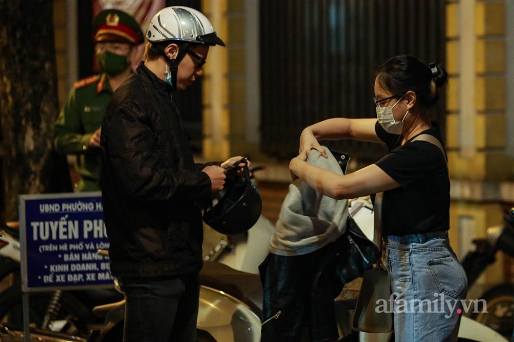 Bệnh viện Việt Đức chính thức được gỡ phong tỏa sau 18 ngày-9