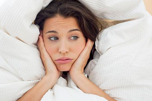 Chồng lười nhác, ở dơ nhưng tối nào cũng dọa vợ bằng câu: Em ơi, làm tí!-1