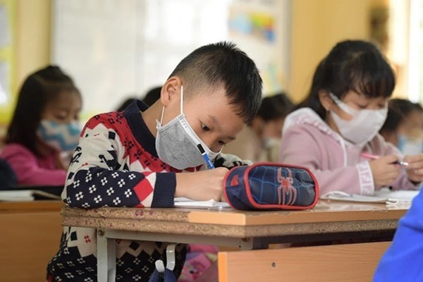 44 học sinh Phú Thọ dương tính với SARS-CoV-2: Chuyên gia mách cách tạo bong bóng trường học để an toàn cho trẻ khi đến trường-2