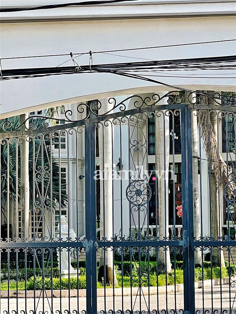 Bất ngờ về căn biệt thự nơi đang diễn ra tang lễ của vợ cũ ông Dũng lò vôi tại Bình Dương-6