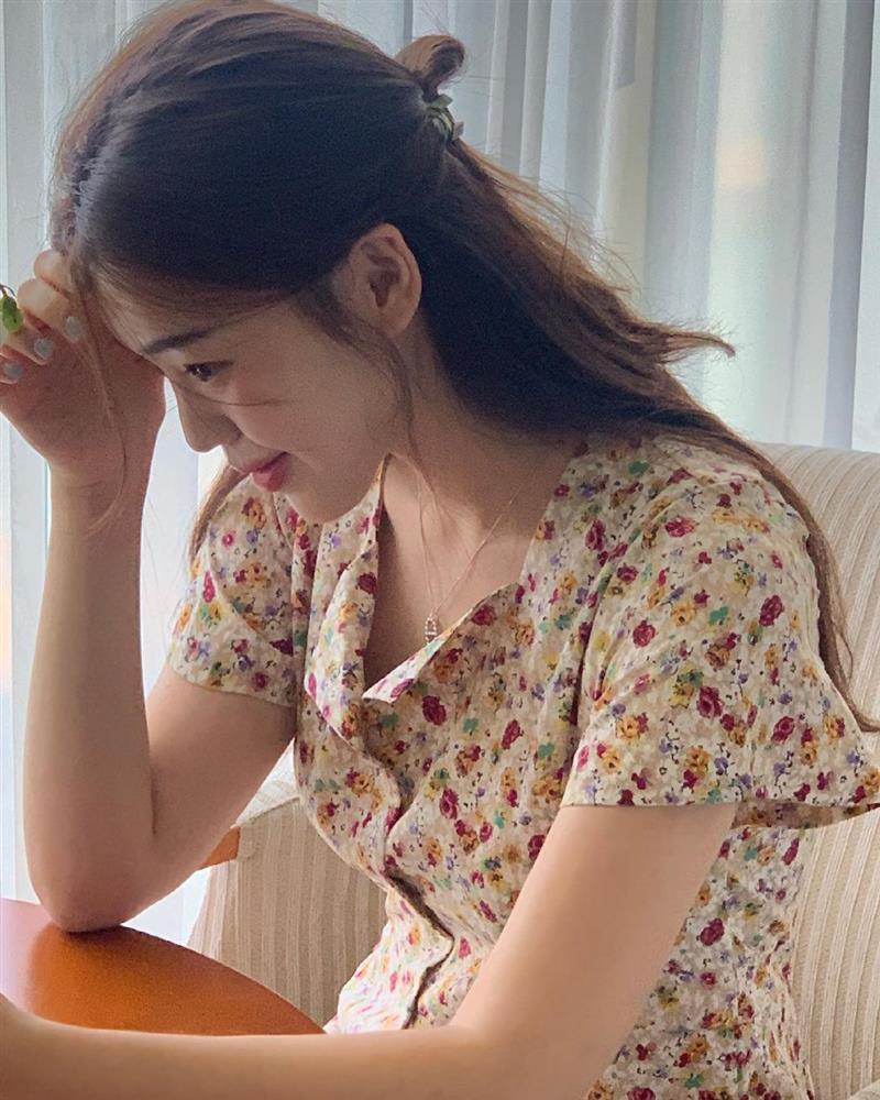 5 cách buộc tóc lên hình sống ảo đẹp hơn tất thảy mọi người xung quanh-10