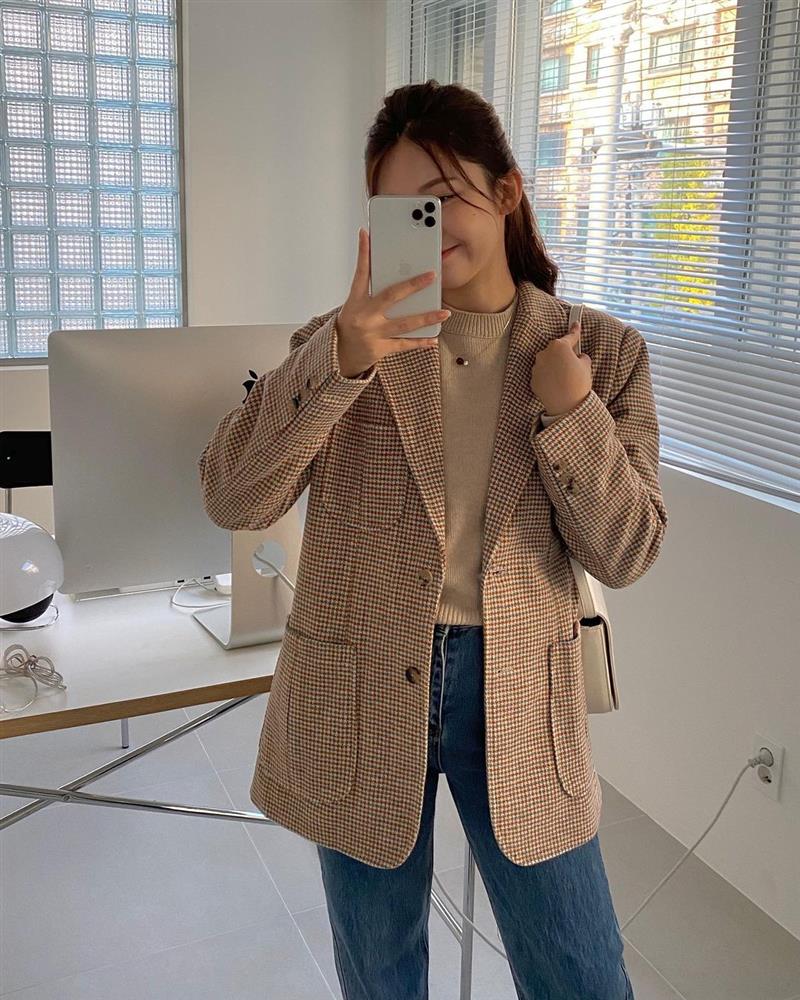 5 cách buộc tóc lên hình sống ảo đẹp hơn tất thảy mọi người xung quanh-12