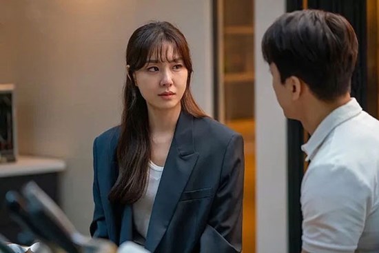 Bị phản bội, cô vợ bình tĩnh lên kế hoạch ly hôn cực kỳ 