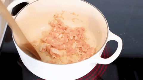 Vào bếp 10 phút là&nbsp;chị em có ngay món cháo nóng hổi, lại còn giúp giảm cân luôn!-2