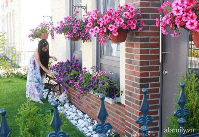 Ngôi nhà với phong cách tối giản thư thái và khu vườn đẹp chẳng khác gì chốn thần tiên của mẹ Việt-12