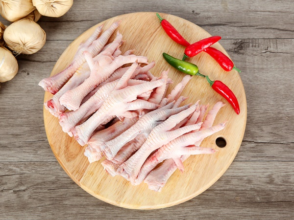 Tuyệt chiêu làm món chân gà sốt cay ngon mê ly, vừa ăn vừa xuýt xoa ai ăn cũng khen hết lời-1