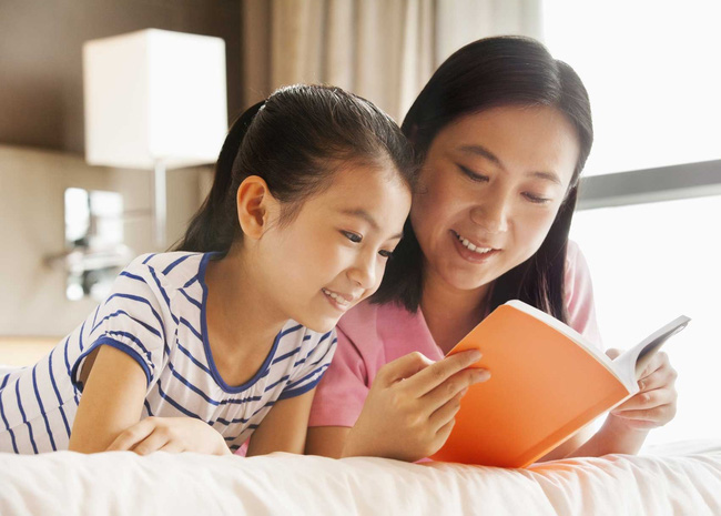 Đến tuổi đi học, những đứa trẻ tiếp thu kiến ​​thức bằng cách xem TV và ĐỌC SÁCH có 3 sự khác biệt rõ ràng: Phụ huynh đọc xong không khỏi bất ngờ-2