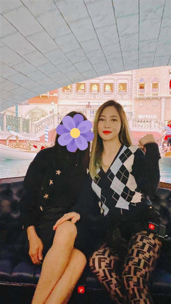 Đụng quần tất 6 triệu: Hương Tràm lùn 1 mẩu - Tóc Tiên chất ngất-3