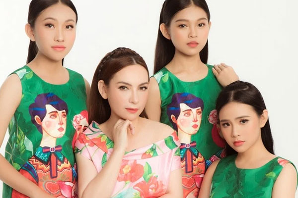 Chi tiết gây chú ý, xúc động trong ngày công khai tiền phúng điếu của con gái Phi Nhung-4