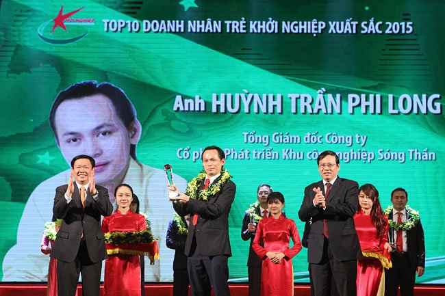 Những điều ít biết về người con trai cả kín tiếng của ông Huỳnh Uy Dũng với người vợ đầu quá cố-2