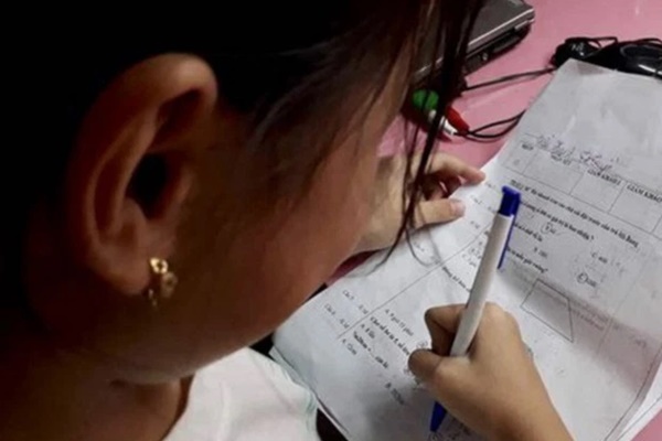 Mẹ ơi con mệt quá, con chỉ ngủ 5 phút thôi - Cô bé gục xuống sau 12 tiếng học thêm và không bao giờ tỉnh lại nữa-1