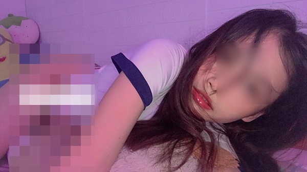 Nữ streamer LMHT gây sốc khi đăng loạt ảnh khoe thân trên các hội nhóm cộp mác 18+-4