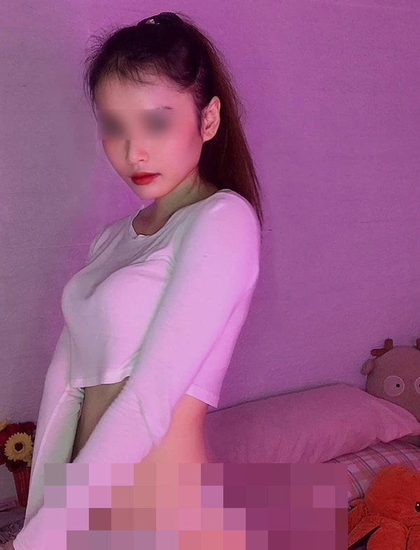 Nữ streamer LMHT gây sốc khi đăng loạt ảnh khoe thân trên các hội nhóm cộp mác 18+-9