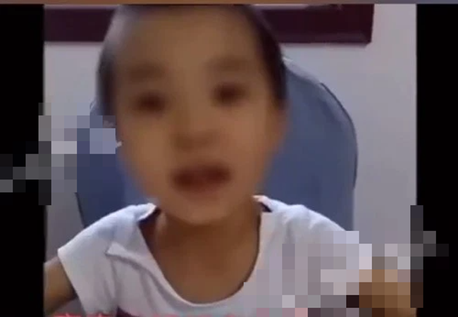 Con trai nói buồn ngủ sau khi ngã từ ghế sofa, tuyên bố của bác sĩ khiến mẹ ân hận vì sai lầm khiến con tàn tật suốt đời-2