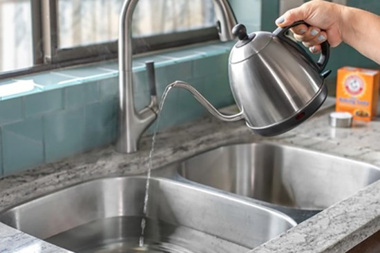 Nước sôi không chỉ để uống, công dụng của nó khiến nhiều người cấp tốc làm ngay khi biết