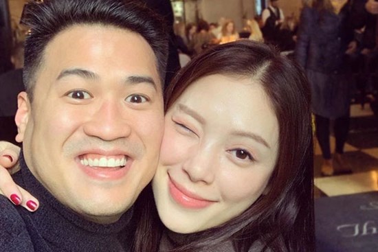 Con trai tỷ phú Johnathan Hạnh Nguyễn lên mạng “nịnh” bạn gái mùi mẫn, bất ngờ bị “bóc” luôn 1 chuyện không nghĩ đến