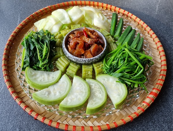 Vợ đảm ở Đức mê nấu ăn, trổ tài với loạt món ngon đậm đà hương vị Việt, chỉ 1 tiếng là có mâm cơm hoành tráng như nhà hàng-10