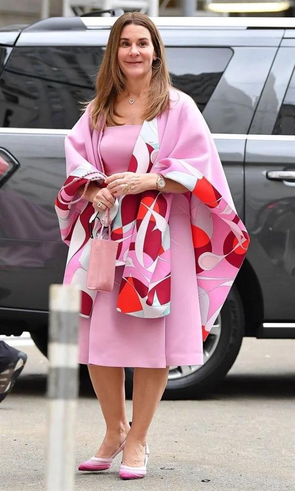 Đám cưới vợ chồng tỷ phú Bill Gates năm xưa so với hôn lễ con gái tương đồng nhiều điểm, chỉ có sự khác biệt đau lòng duy nhất-13