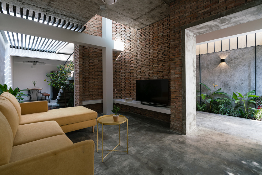 Nhà cấp 4 trong hẻm bỗng biến thành resort sân vườn cực chill, nhìn qua tưởng chiếc ô khổng lồ-6