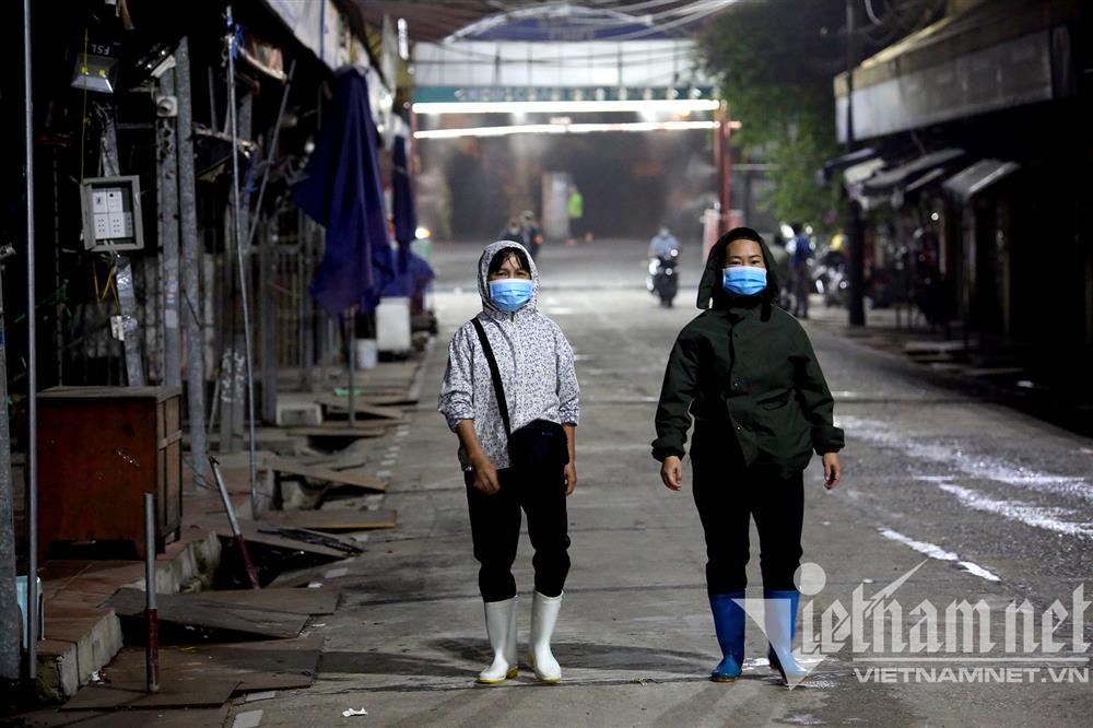 Chợ đầu mối nổi tiếng nhất Hà Nội mở lại sau hai tháng đóng cửa-11