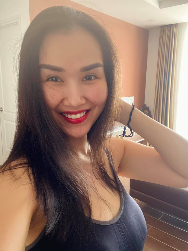 Mẹ bỉm Võ Hạ Trâm khoe dáng vòng nào ra vòng nấy, không dùng thuốc hay trà giảm cân mà vẫn ngon lành - vậy mấu chốt là ở đâu?-3