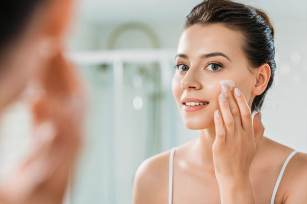 Gái Hàn giờ chỉ skincare buổi tối với đúng 5 bước mà da vẫn căng búng ra nước-1